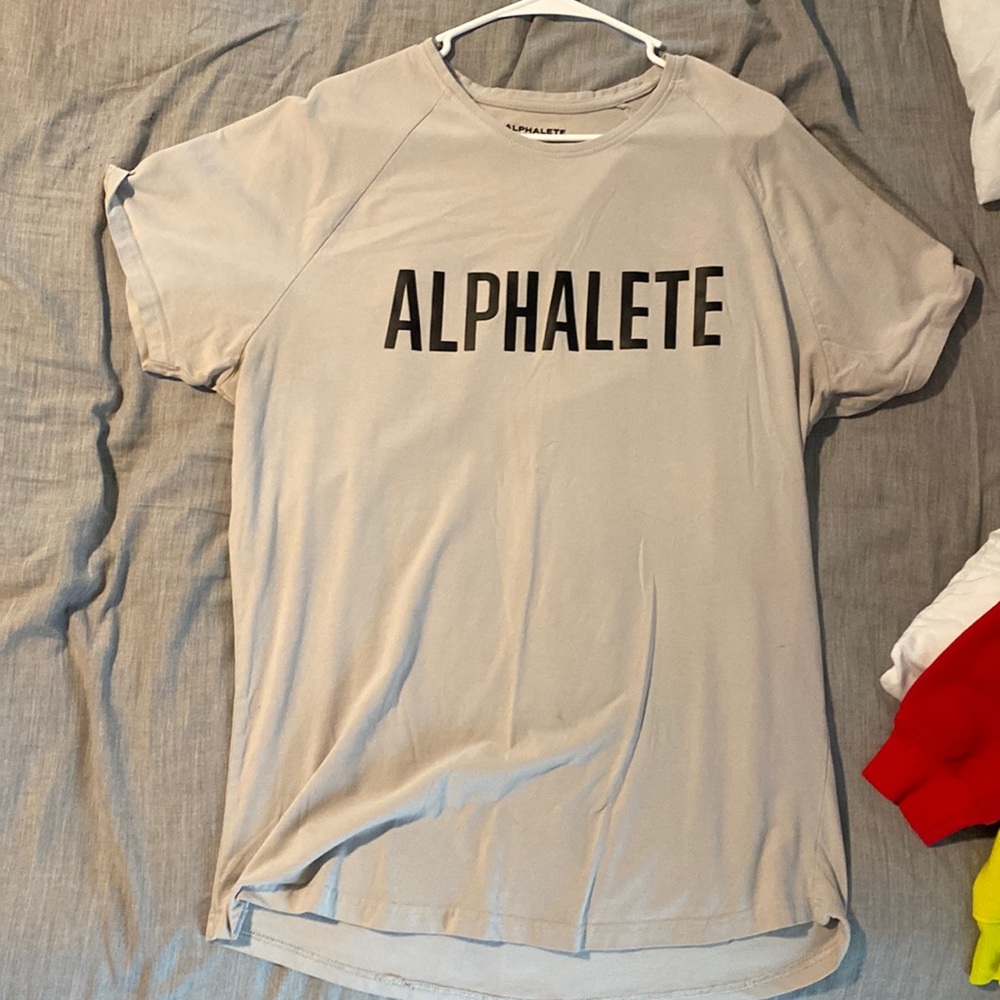 Alphalete shirt men’s